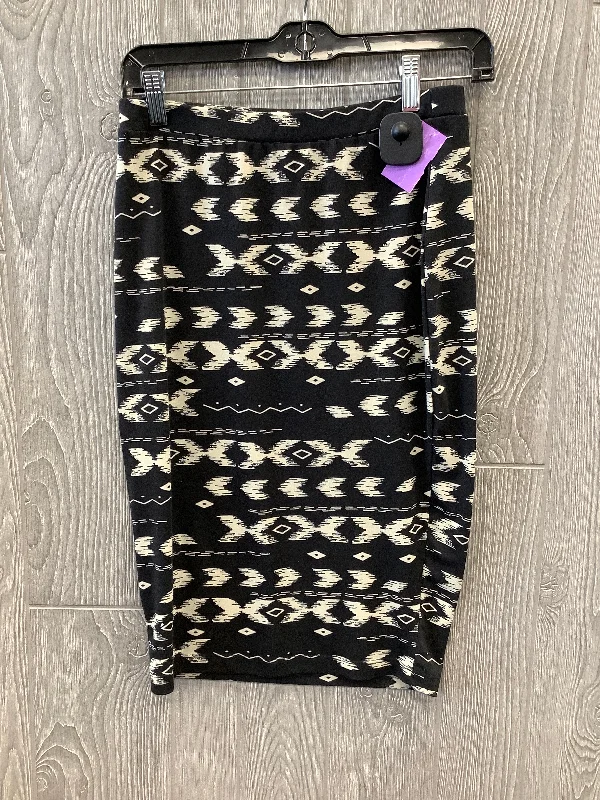 Trendy Comfort Wear Skirt Midi By Maurices In Black, Size: Xs