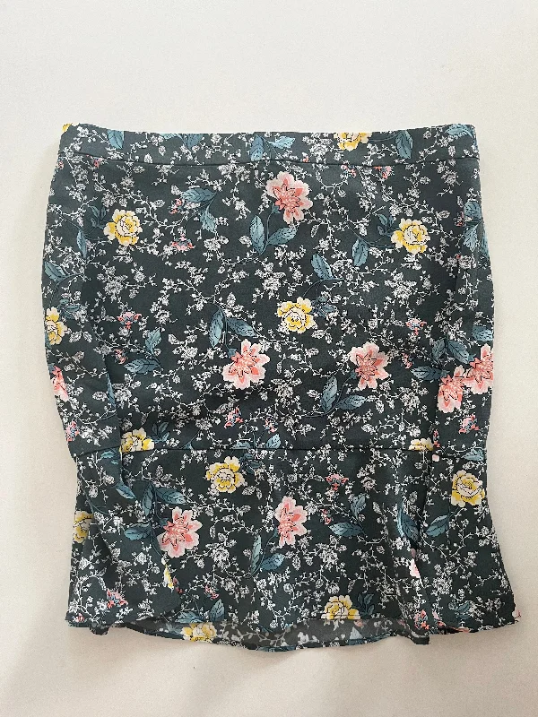 Soft Fabric Looks Skirt Mini & Short By Loft In Floral, Size: M
