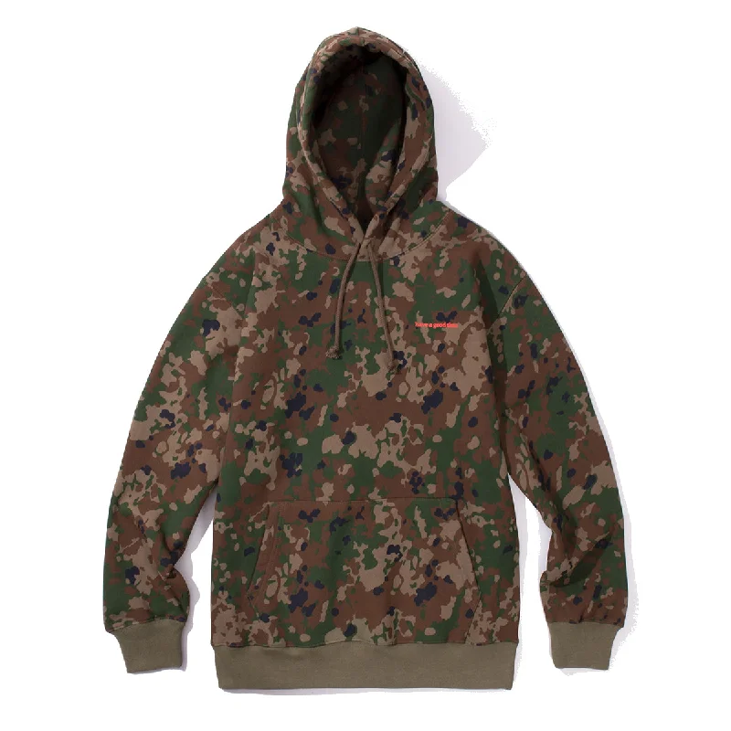 Easy-to-Wear Side Logo Pullover Hoodie
