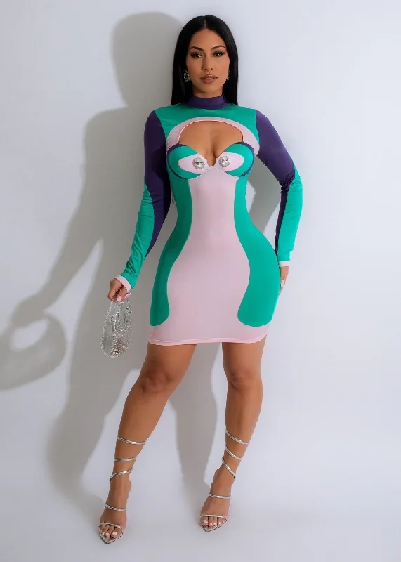 Versatile Casuals So Chic Diamonds Mini Dress Green