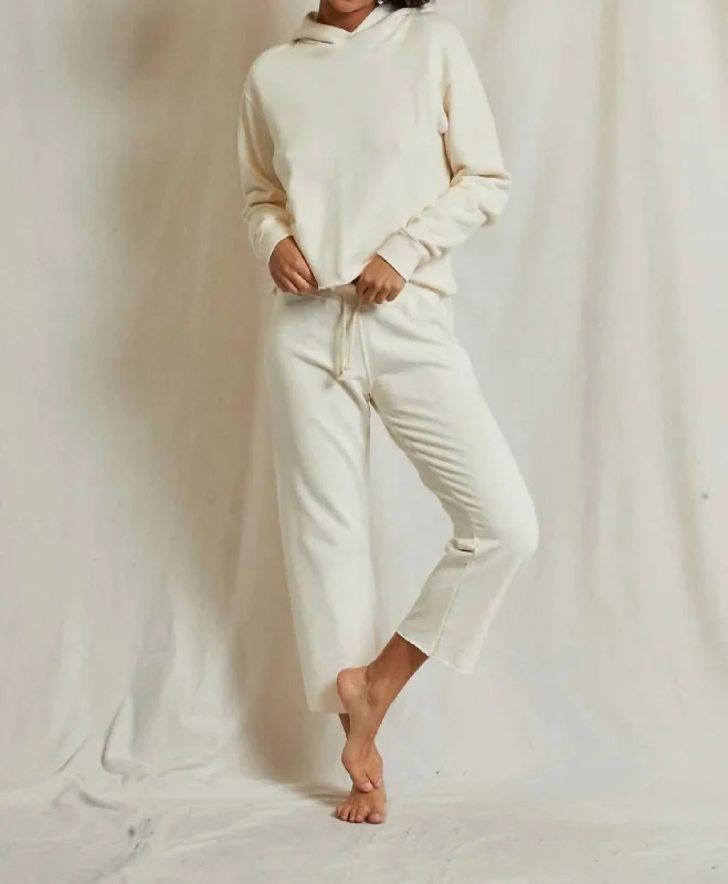 Relaxed Fashion Jamaica Beach Fleece Straight Leg Sweatpant In Bright Ivory