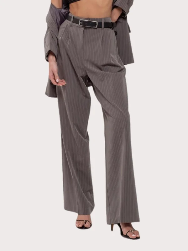 Effortless Outfits Pinstripe Trouser In Gray