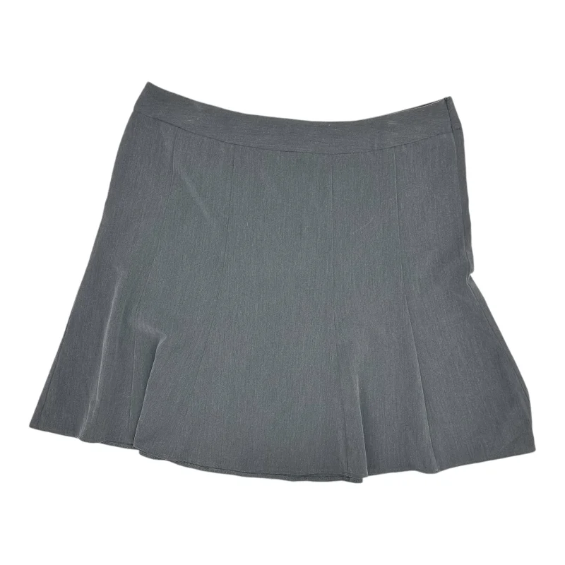 Soft Looks Skirt Mini & Short By Dressbarn In Grey, Size:22