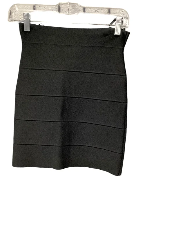 Comfortable Sweaters Skirt Mini & Short By Bcbgmaxazria In Black, Size: S