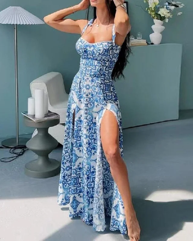 Comfortable Lifestyle Louis Abstract Maxi Dress in Blue
