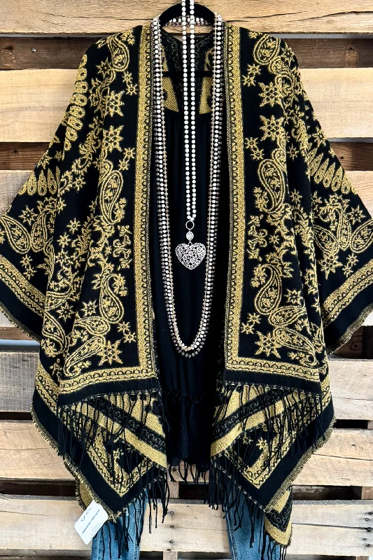 Relaxed Jackets Trusting The Details Poncho - Black/Gold