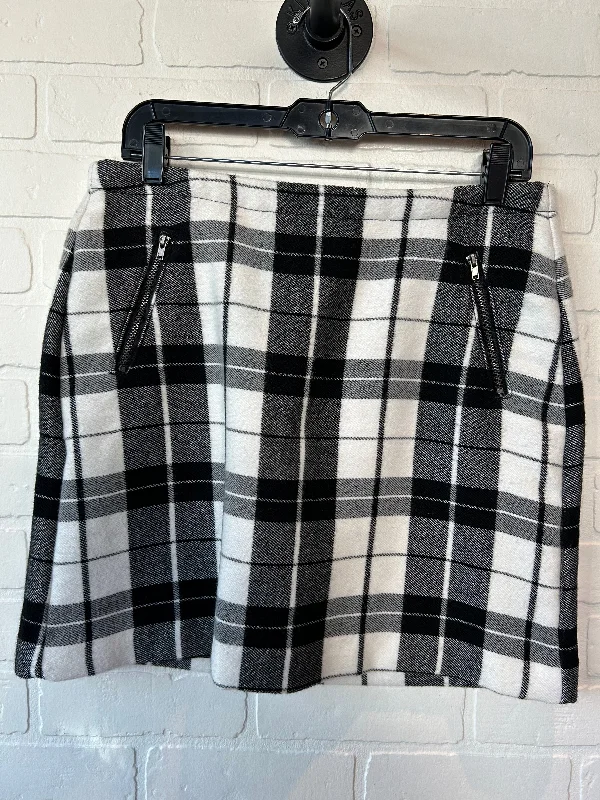 Cozy Chic Trends Skirt Mini & Short By Stylus In Black & White, Size: 8