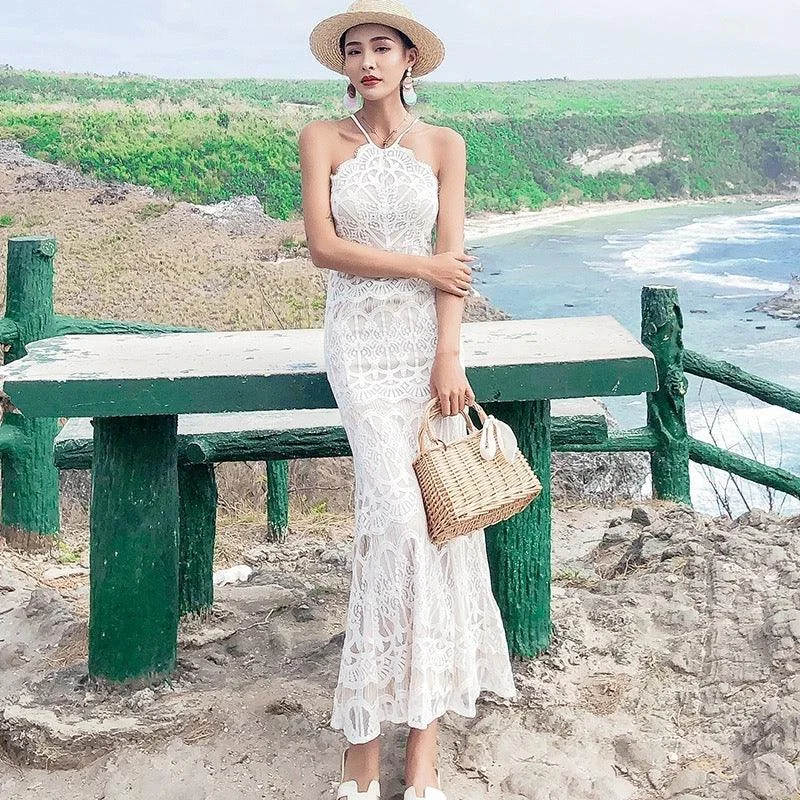 Casual Comfort Halterneck Lace Maxi Dress in White