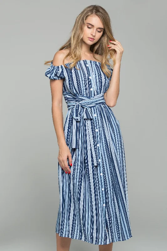 Cozy Fitting Blue Crepe Stripe Print Off-The-Shoulder Maxi Dress