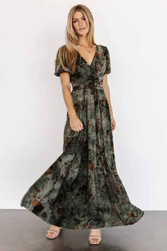 Versatile Style Leslie Velvet Maxi Dress | Green + Copper