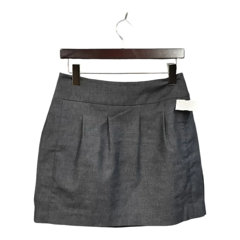 Relaxed Weekend Wear Skirt Mini & Short By Bcbgmaxazria In Grey, Size: S