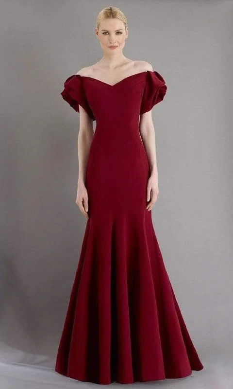 Elegant Fit Janique - 1943 Ruffled Off Shoulder Sweetheart Neck Mermaid Gown