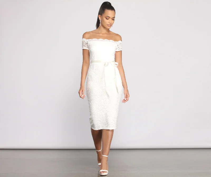 Classic Comfort Paige Formal Off The Graceful Shoulder Scalloped Lace Dress