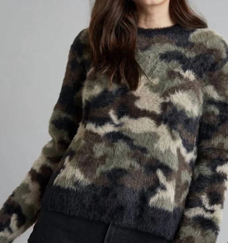All-Day Outfits Crew Neck Sweater Fuzzy Camo
