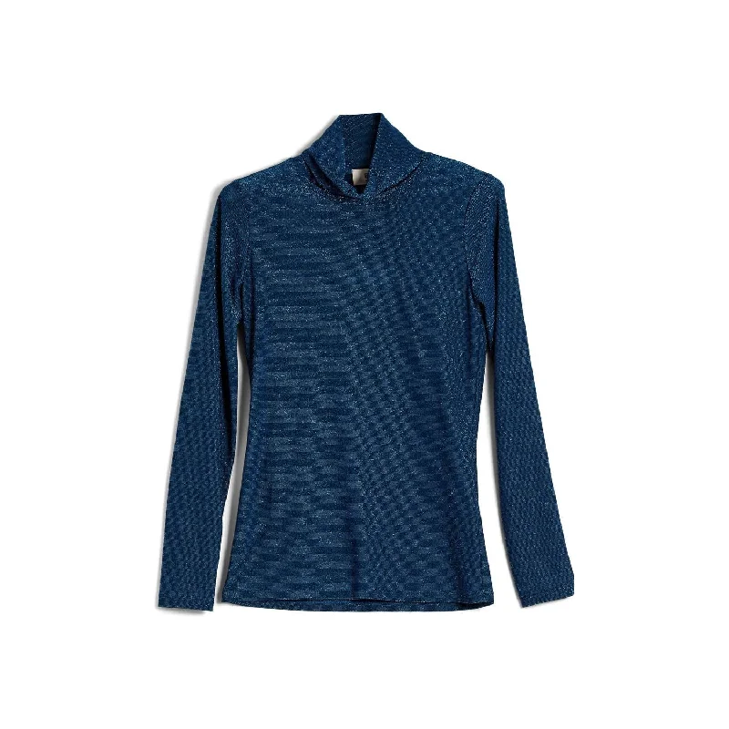 Comfy Chic Wear Metallic Turtleneck In Blue