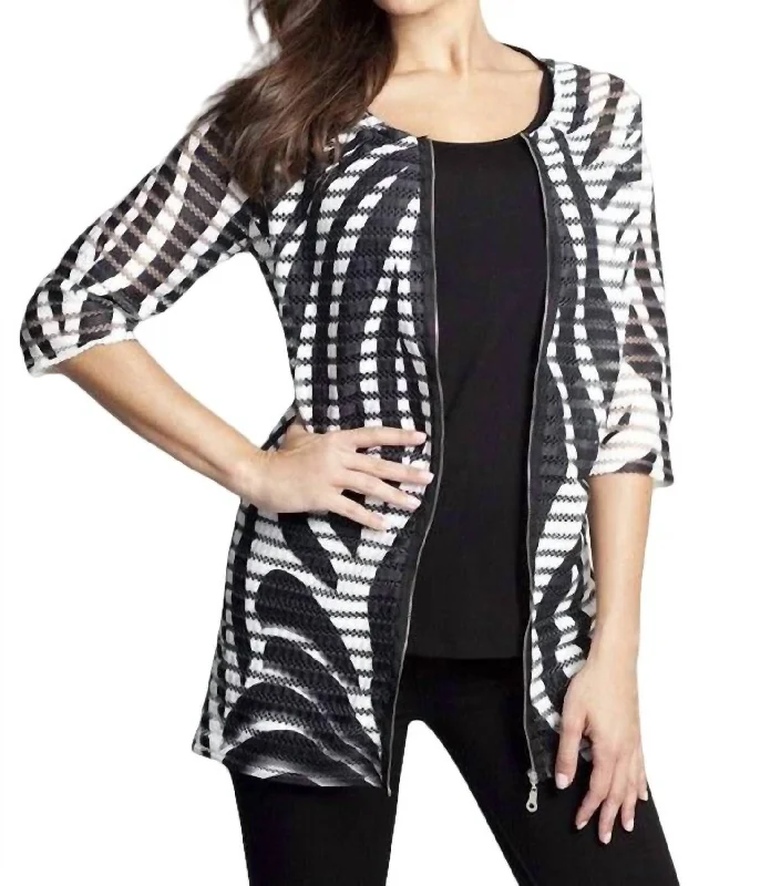 Soft Looks Textured Wave Long Cardigan In Black/white