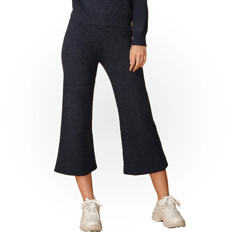 Easy Comfort Style Women's Ribbed Crop Pants in Midnight