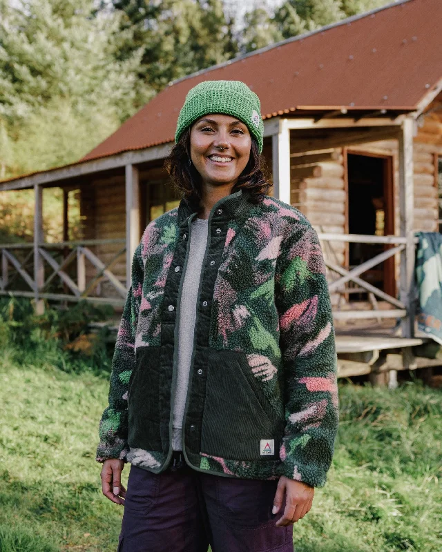 Comfortable Fashion Looks Clover Recycled Cotton-Lined Sherpa Fleece - Abstract Mountain Fir Tree